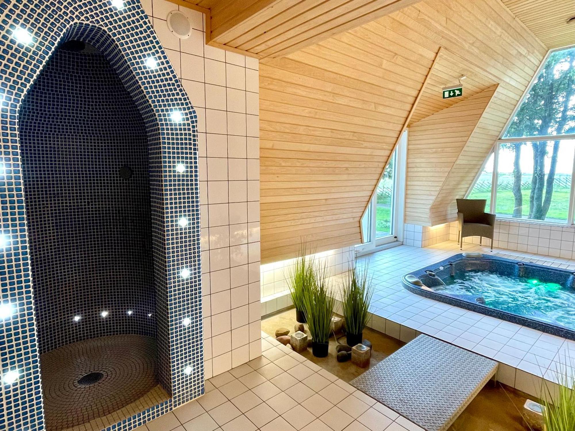 Kosmonautika Puhkekeskus Hotel กาบลิ ภายนอก รูปภาพ